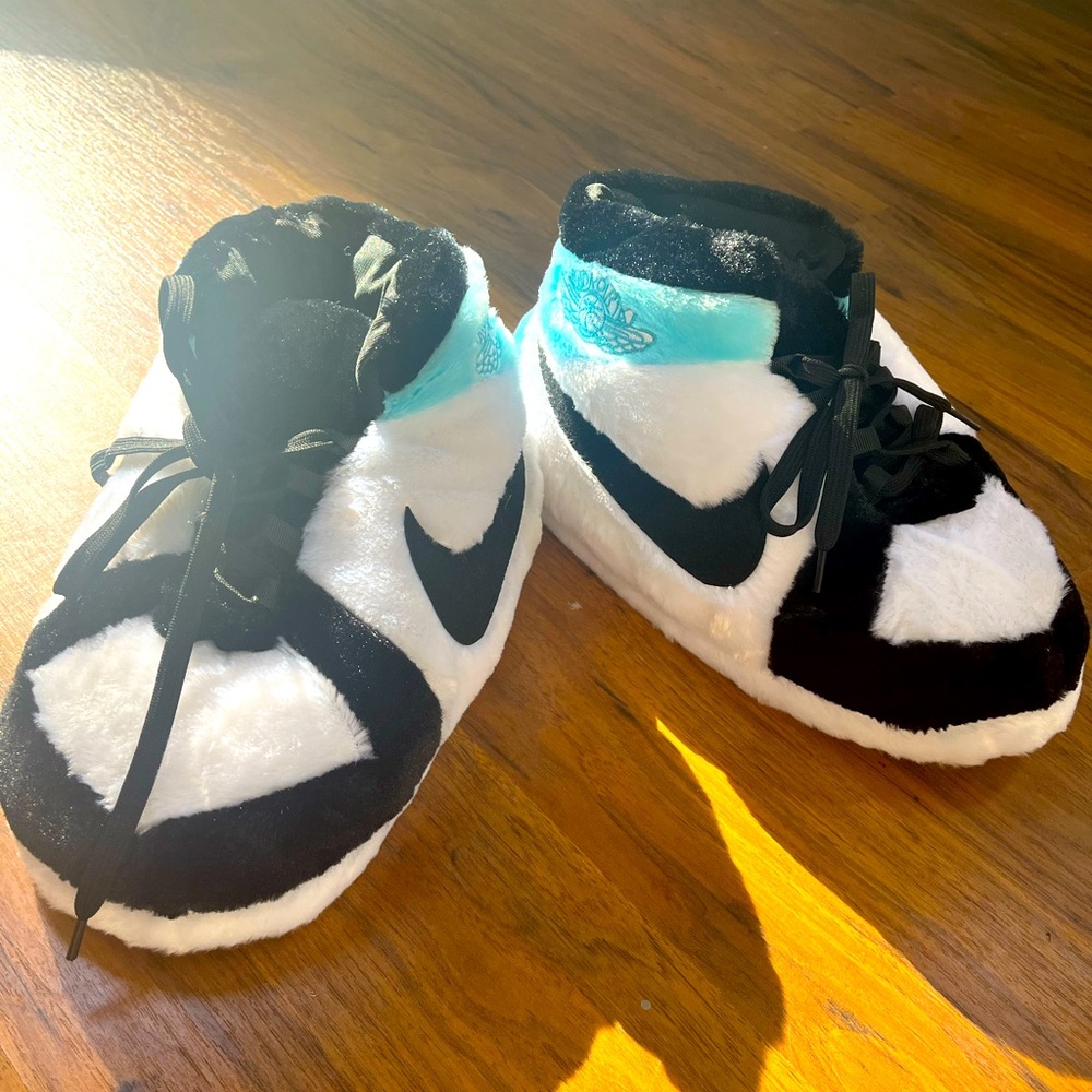 MENS SLIPPERS